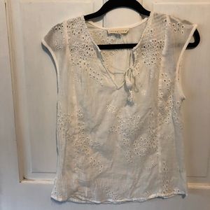 Lovestitch eyelet top!